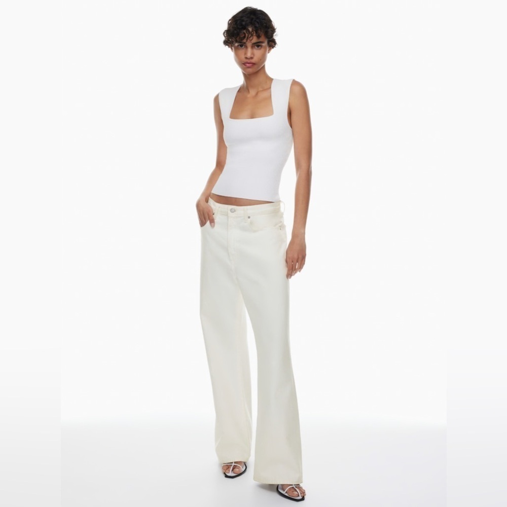 Aritzia Babaton Sculpt Knit Relentless Top